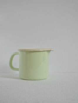 Emaille Schnabeltopf *hellgrün* 0,75 l